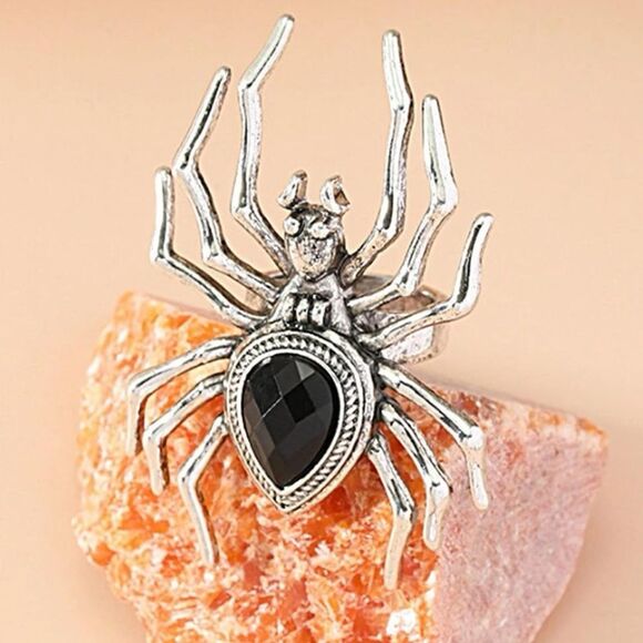 Dark Academia Silver Tone Goth Punk Regency Black Widow Onyx Cocktail Ring - Picture 2 of 5